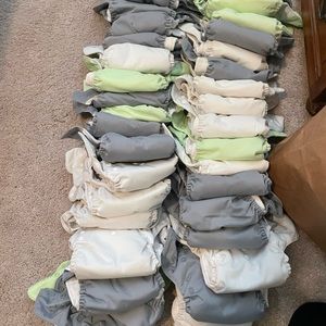 Bumgenius all in one cloth diapers (35) plus 17 liners